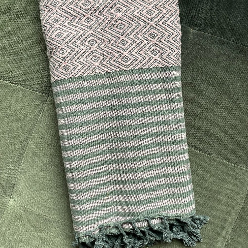 BRAND NEW TURKISH TOWEL/SCARF/WRAP GREEN